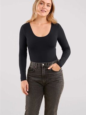 nuuds Black Scoop Neck Long Sleeve Top Size M